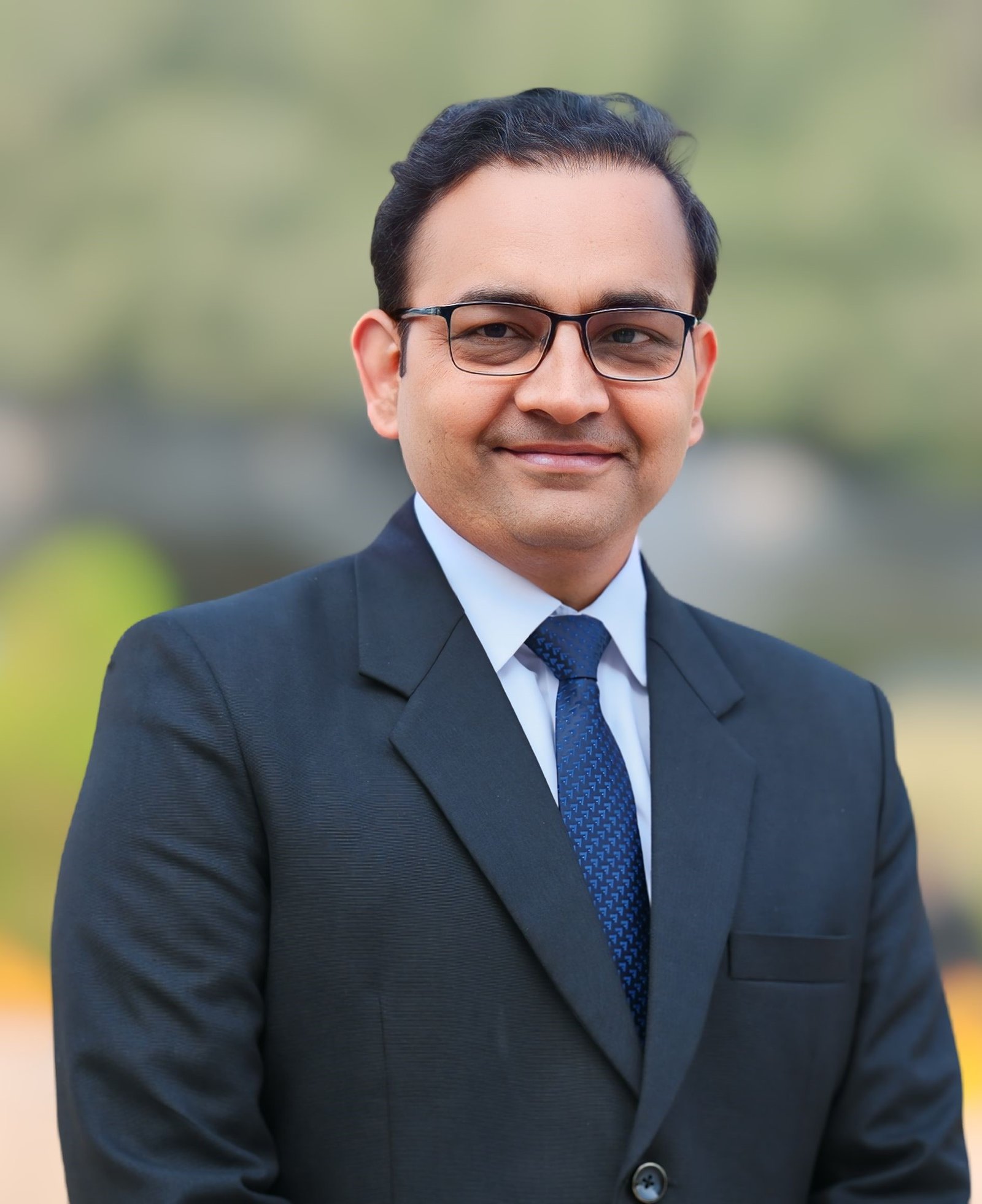 Dr. Nitesh Dutt